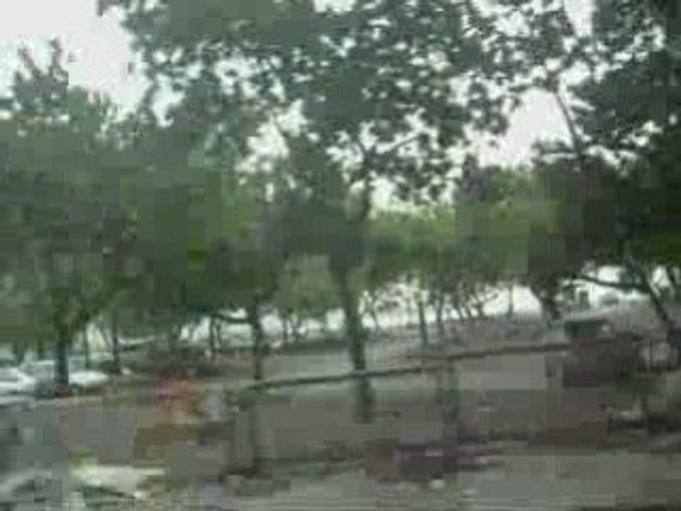 Eine Fahrt durch die Brücke von Rio nach Niteroi