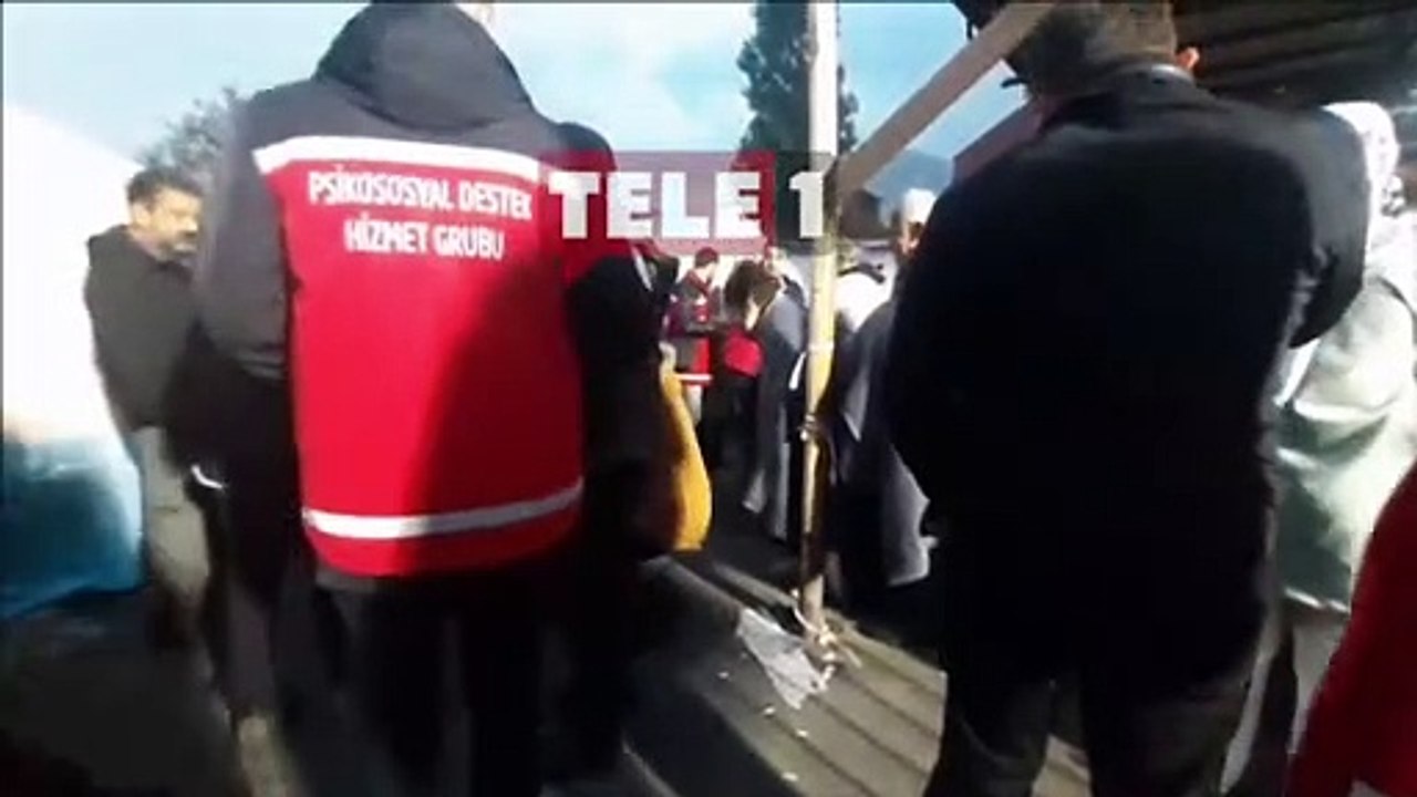 TELE1 ekibi Bartın patlama bölgesinde! İşçilerin yakınları sinir krizi geçirdi