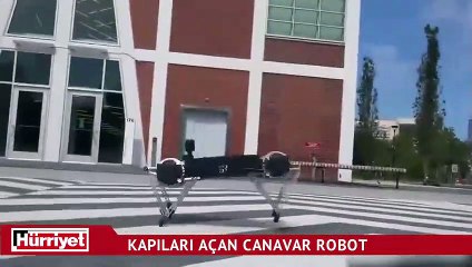 Kapıları açan canavar robot!