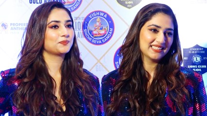 बेहद ही खूबसूरत लुक में शामिल हुई अवार्ड शो में दिशा परमार