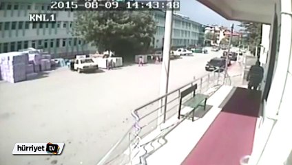 Camiden hırsızlık güvenlik kamerasına yansıdı