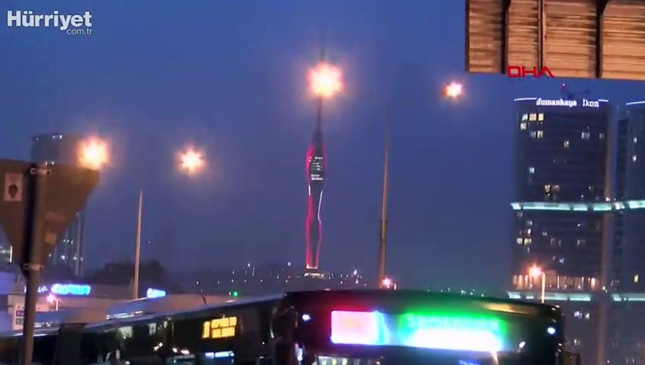 Çamlıca televizyon kulesinde açılış öncesi ışıklar test edildi