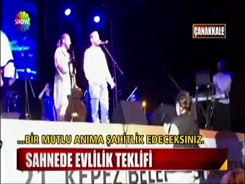 Halil Sezai konserinde evlilik teklifi