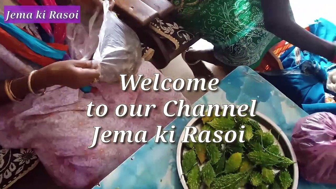 08 Mummy - Aaj Sabji aur Machili kharid rahi hai.