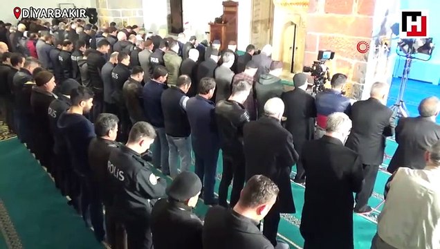 Teröristlerin yakıp yıktığı Kurşunlu Camii ibadete açıldı