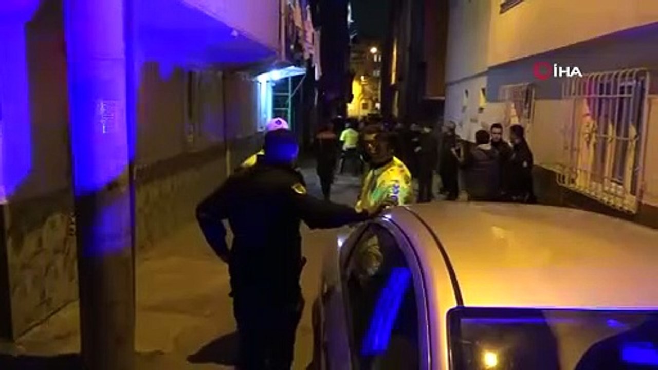 Şiddet gören kadını kurtarmak isteyen polis memuru şehit oldu