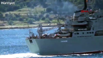 Saratov'un, Çanakkale Boğazı'ndan geçişi görüntülendi