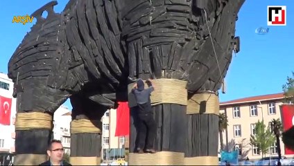 Truva Atı'ndan düştü, feci şekilde can verdi