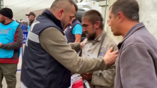 Bartın’da madendeki kurtarma çalışmalarına katılan işçi gözyaşlarına boğuldu