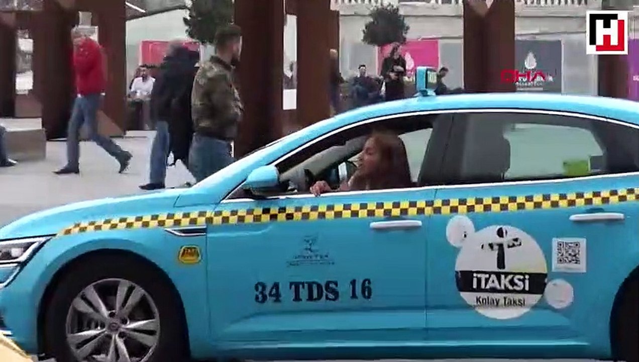 Iranian tourists make Turkish driver cry with fake money