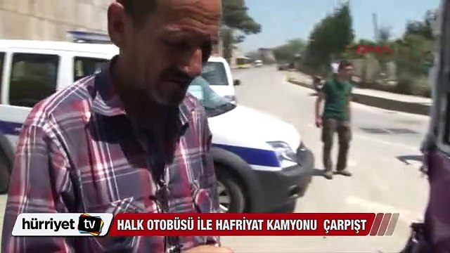 Kartal'da halk otobüsü ile hafriyat kamyonu çarpıştı
