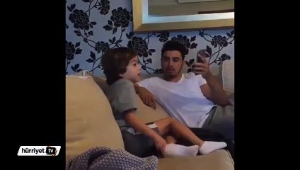 Caner'in oğlu Çınar ve  Ozan Tufan'dan Fenerbahçe marşı