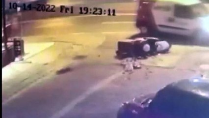 Son dakika haber... AVCILAR'DAKİ MOTOSİKLET KAZASI KAMERADA