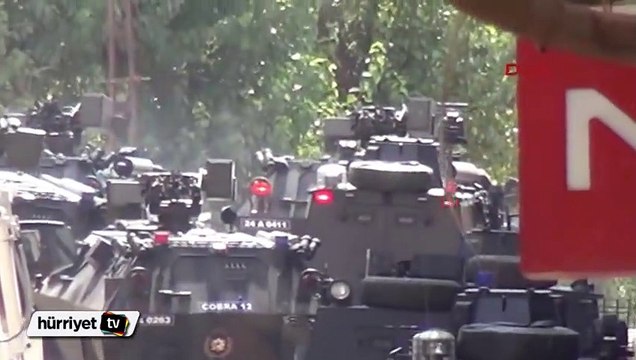 Silvan'da hendek kazan PKK'lılar polisle çatıştı