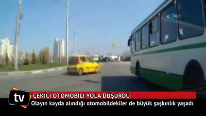 Çekici otomobili yola düşürdü