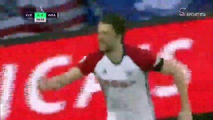 Cenk Tosun ilk iç saha maçında varlık gösteremedi!