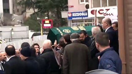 Mesut Yılmaz oğlunun cenazesini almak için hastaneye geldi