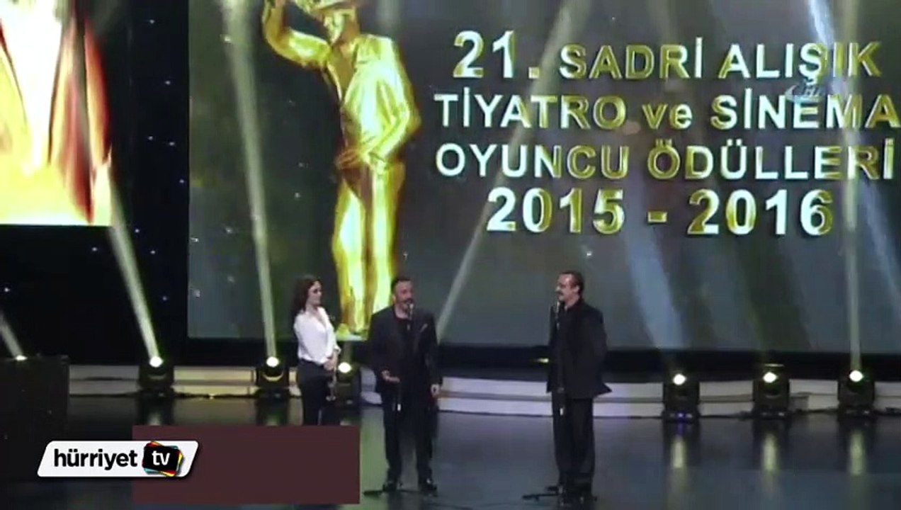 Sadri Alışık Ödüllerine Cem Yılmaz damgası