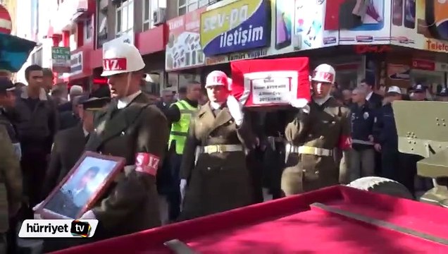 Şehit Uzman Çavuş Elazığ’da gözyaşları ile toprağa verildi