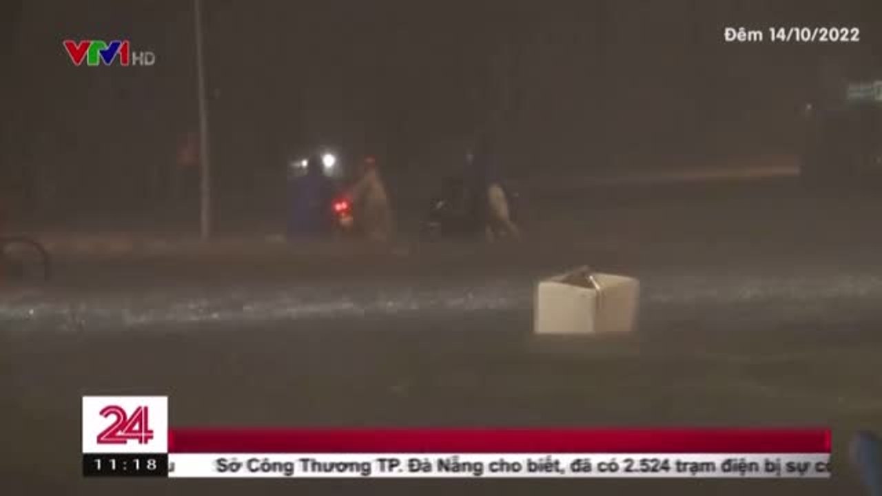 Una tromba de agua causa importantes inundaciones en Da Nang (Vietnam)