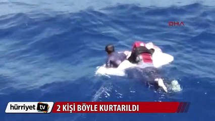 Çeşme açıklarında kaçakları taşıyan tekne battı iki kişi böyle kurtuldu
