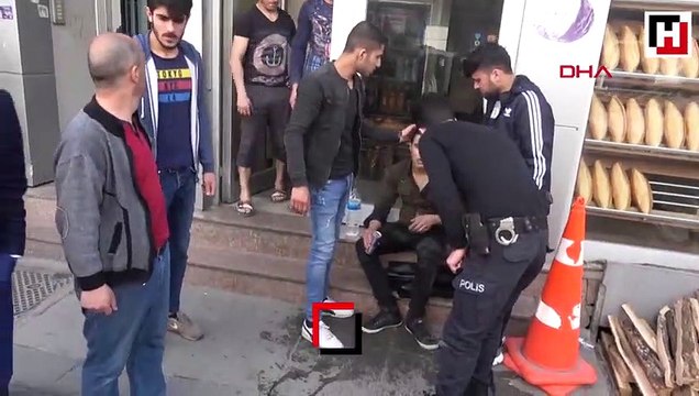 Bacağından bıçaklandı, telefonunu vermedi