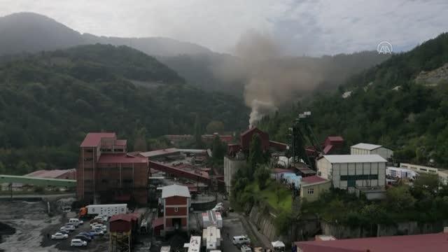 Son dakika haber | (DRON) Amasra'da patlama yaşanan maden ocağında oluşan duman tahliye ediliyor (2)