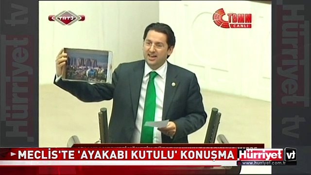 MECLİS KÜRSÜSÜNDE AYAKKABI KUTULU KONUŞMA