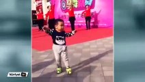 Sosyal medya bu çocuğun dansını konuşuyor