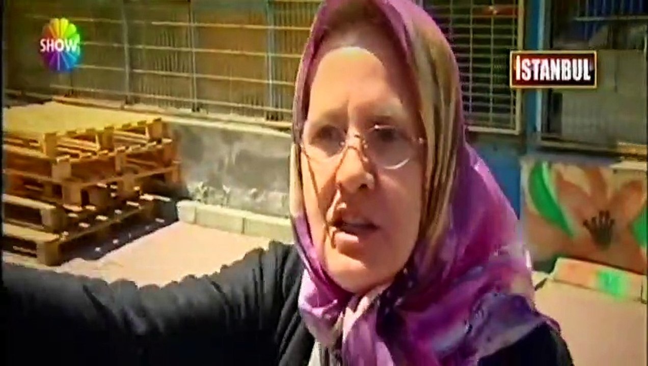 Elinde çiçekle gidip öldürdü!