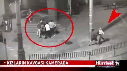 2 GENÇ KIZ ÇİFTİ EVİRE ÇEVİRE DÖVDÜ