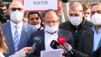 Roman vatandaşlar, Erman Toroğlu'nun söylemlerini mahkemeye taşıdı