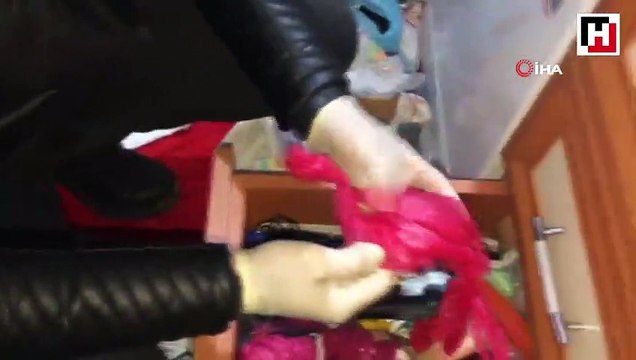 Torbacı çift 9 yaşındaki çocuklarına pencereden uyuşturucu attırdı