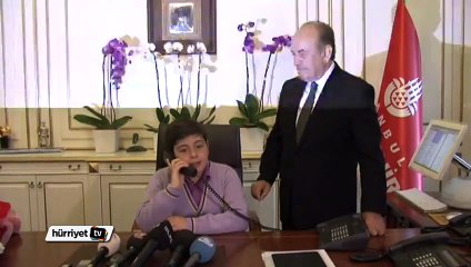 Küçük başkan, ilk talimatını verirken gözyaşlarına boğuldu