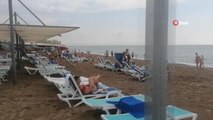 Antalya haberleri! Manavgat'ta sahilde patlayan kanalizasyon ve kötü koku turistlere zor anlar yaşattı