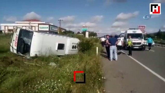 Çorlu D-100'de işçi servisi devrildi: 10 yaralı