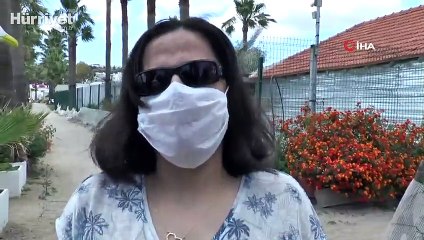 Yasakları dinlemediler, çocuklarını denize soktular