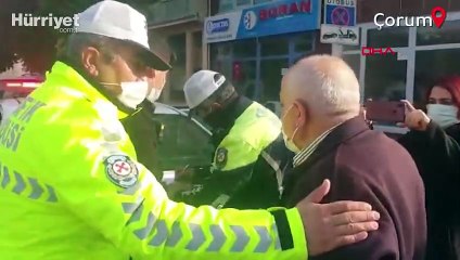 Fazla yolcuyla polise yakalandı, "bedava taşıyoruz" dedi