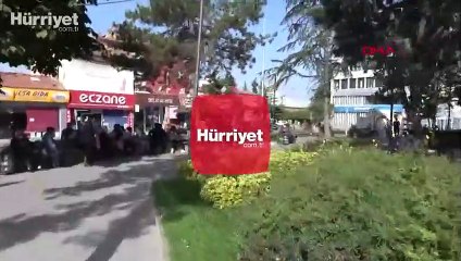 Maske denetimi yapan polisi görünce kaçtı