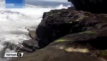 İrlanda'da kız öğrenci 12 metre yükseklikte dalgalara kapıldı