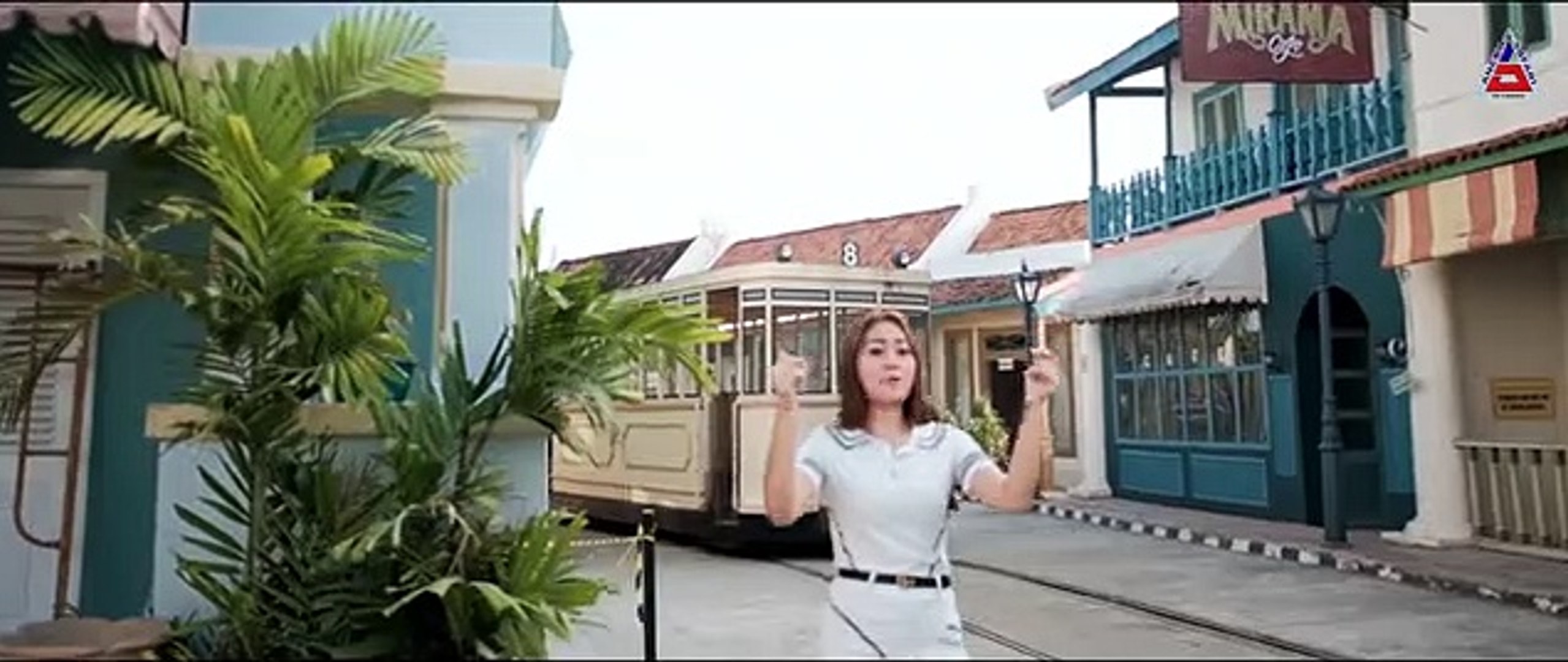 ⁣Vita Alvia - LOS DOL (Official Music Video ANEKA SAFARI) - YouTube