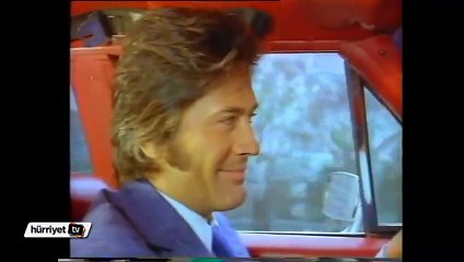 Cüneyt Arkın ve Filiz Akın'ın sahnesi