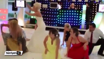 Gelin ve Damattan unutulmaz dans performansı