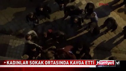 KADINI SOKAK ORTASINDA SIKIŞTIRIP BÖYLE DÖVDÜLER