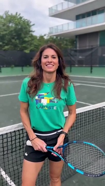 Gabriela Sabatini se sumó este viernes a la exhibición que Rafael Nadal dará en Argentina, invitando al jugador con más torneos de Grand Slam en la historia del tenis a participar de un dobles mixto.