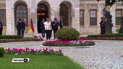 Davutoğlu - Merkel görüşmesi sona erdi