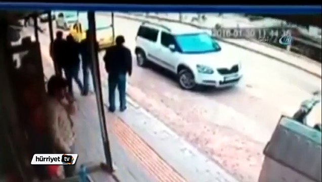 Freni patlayan TIR dehşet saçtı