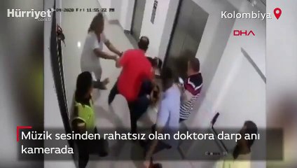 Müzik sesinden rahatsız olan doktora darp kamerada!
