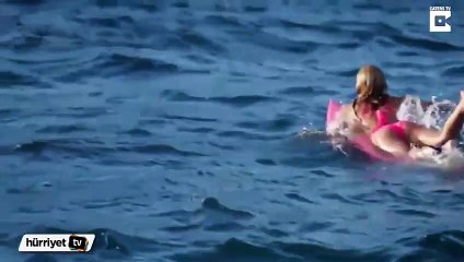 Lavlarla birlikte yüzdü