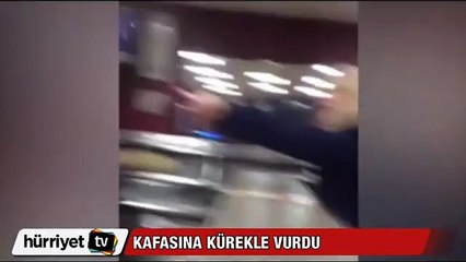 Kafasına küreği yedi